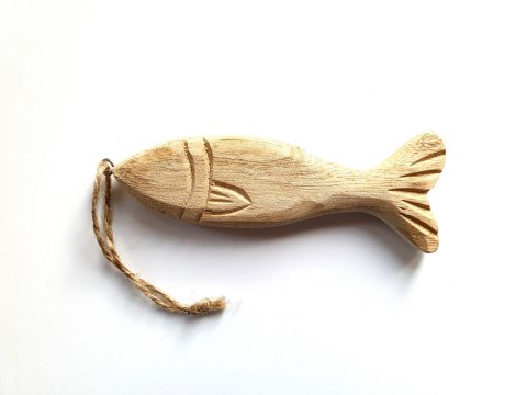 Zawieszka Rybka z drewna L: 12,5 cm Zawieszka Rybka z drewna L: 12,5 cm