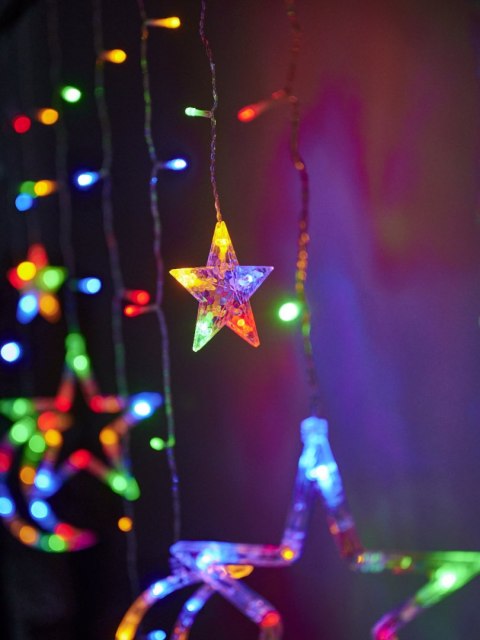 Lampki LED kurtyna księżyc gwiazdy świąteczne choinkowe 2,5m 138LED multikolor Lampki LED kurtyna księżyc gwiazdy świąteczne choinkowe 2,5m 138LED multikolor