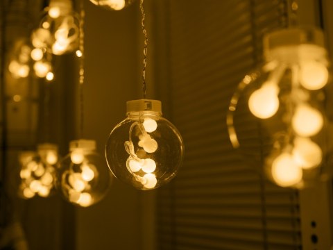 Lampki LED kurtyna kule wiszące świąteczne choinkowe 3m 108LED ciepły biały Lampki LED kurtyna kule wiszące świąteczne choinkowe 3m 108LED ciepły biały
