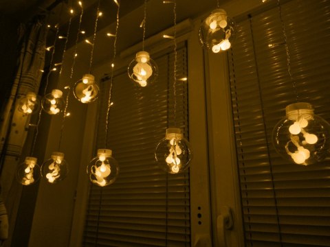 Lampki LED kurtyna kule wiszące świąteczne choinkowe 3m 108LED ciepły biały Lampki LED kurtyna kule wiszące świąteczne choinkowe 3m 108LED ciepły biały