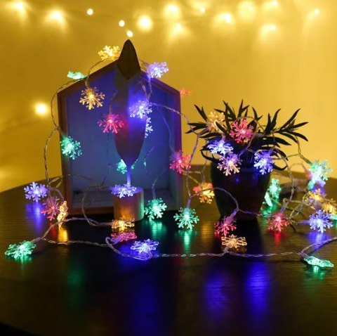 Lampki LED łańcuch płatki śniegu 10m 100LED multikolor 8 trybów świecenia Lampki LED łańcuch płatki śniegu 10m 100LED multikolor 8 trybów świecenia